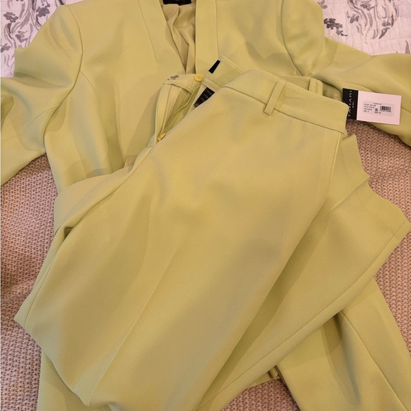 Tahari Crepe Belted jacket with matching crepe classic pants - Picture 6 of 11